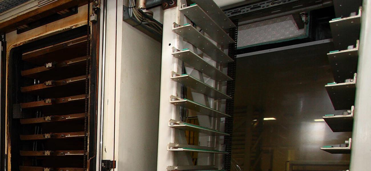 Vorbereitung der Innenlagen für den Pressvorgang